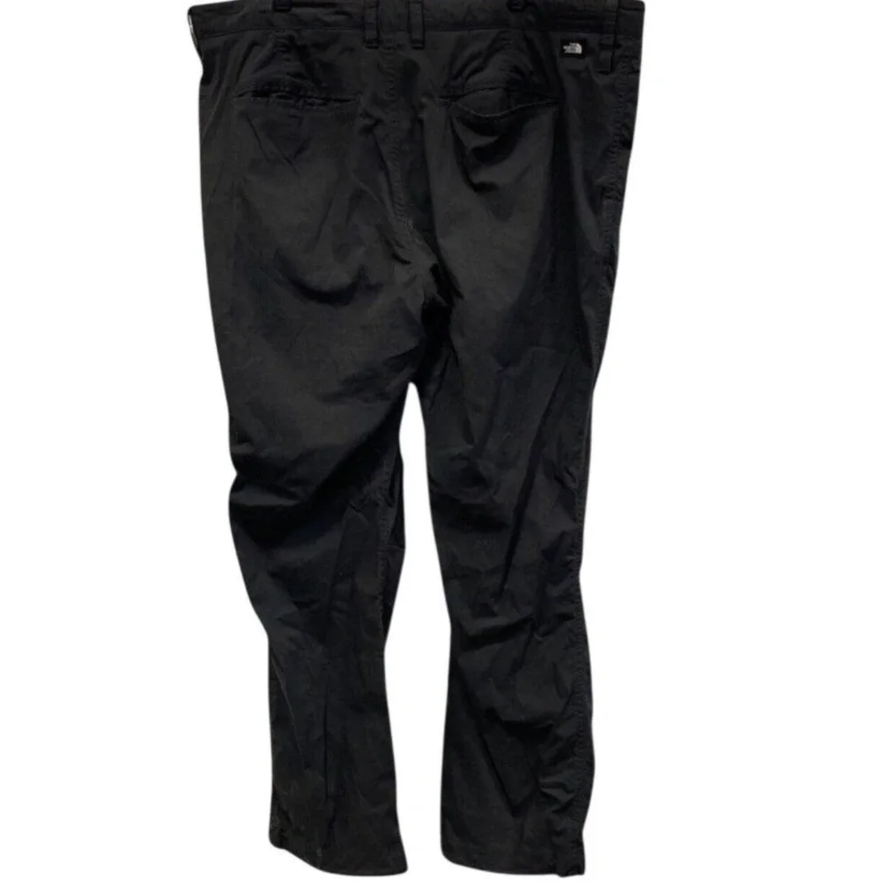 The North Face Men's Nylon Pants Size 40 Short Black Hiking Travel Zip Pocket